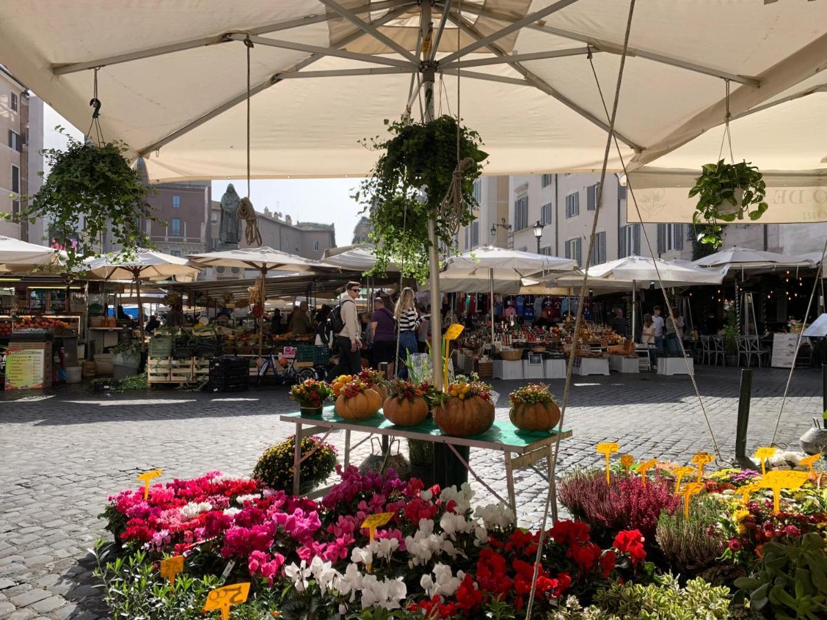 Appartamento Nel Centro Storico. Рим Екстериор снимка